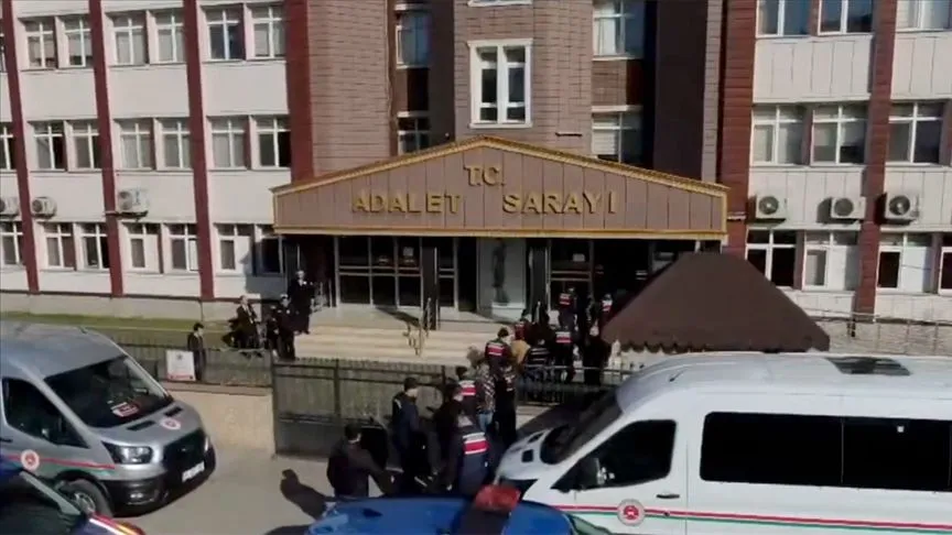 8 ilde 10 ayrı organize suç örgütüne yönelik operasyonlarda 73 şüpheli yakalandı