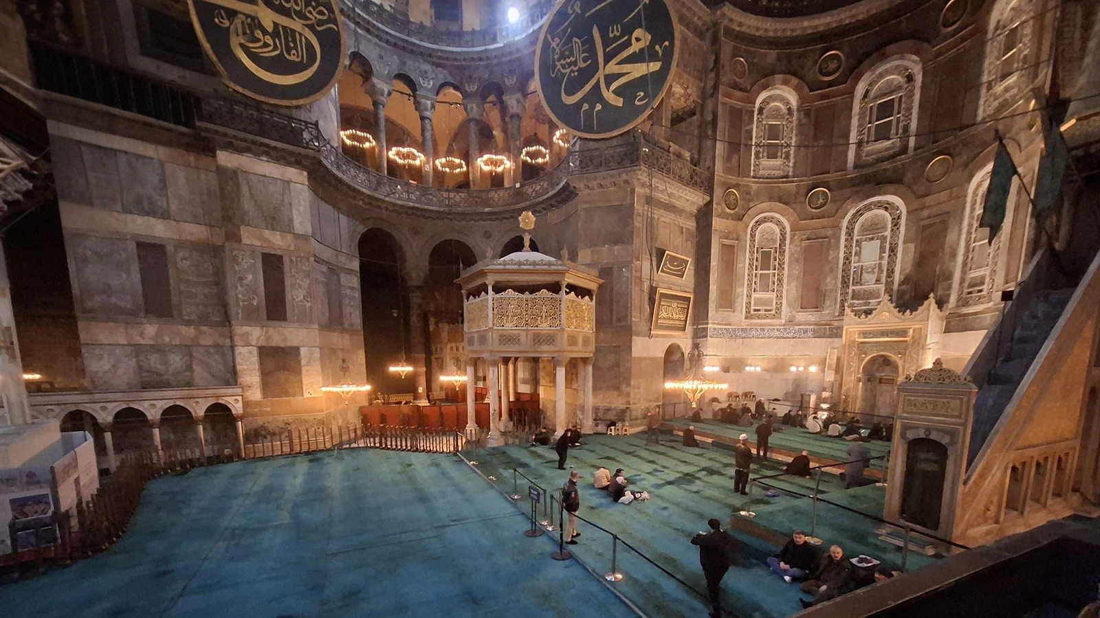 Ayasofya ramazana hazır: Restorasyonda önemli aşama tamamlandı