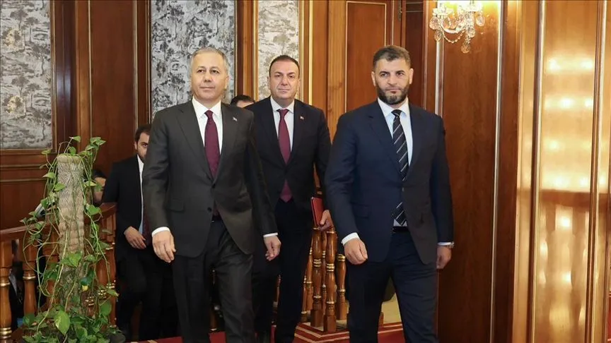 Bakan Yerlikaya, Trablus'ta Başbakan Dibeybe ve İçişleri Bakanı Trablusi ile görüştü