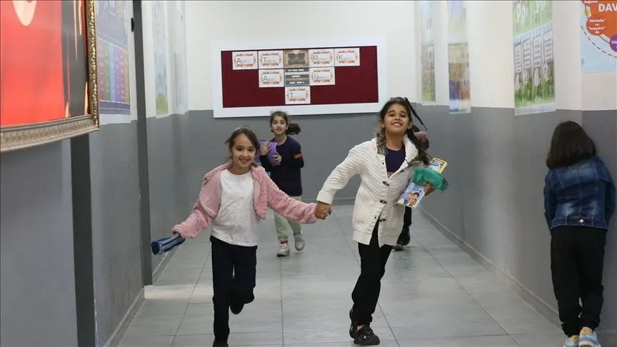 Okullarda ikinci ara tatil için son ders zili çaldı