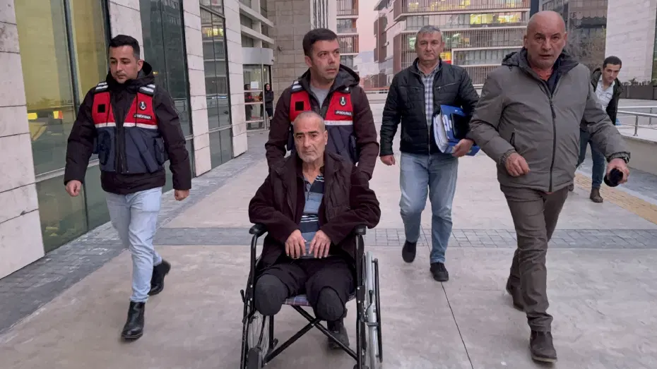 Uyuşturucu ticaretinden 11 yıl ceza yedi, tekerlekli sandalyeyle cezaevine götürüldü