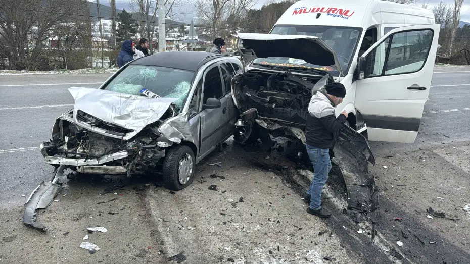 Bolu'da feci kaza. Bir ölü, dokuz yaralı