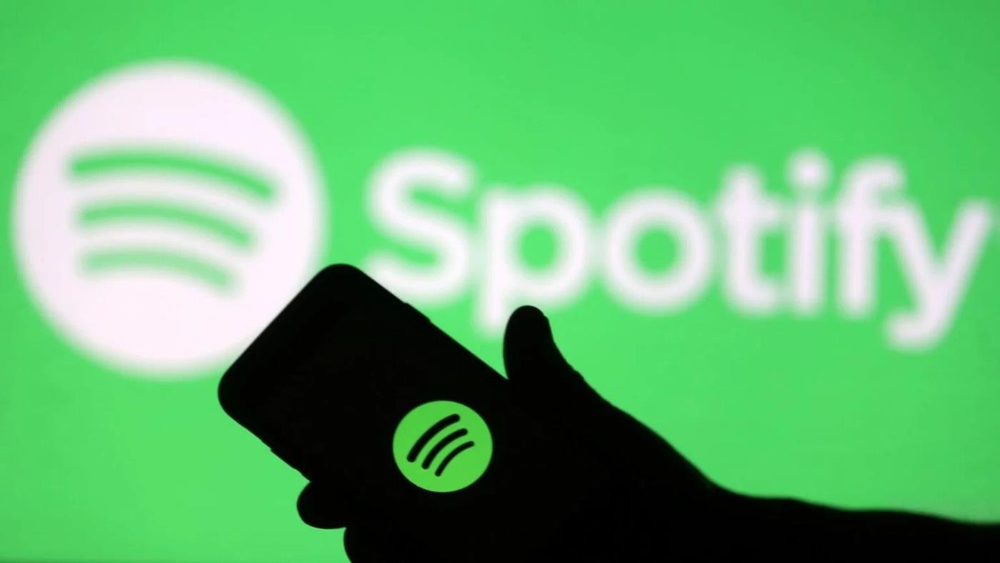 Ücretsiz Spotify kullanıcıları artık istedikleri şarkıyı çalabilecek