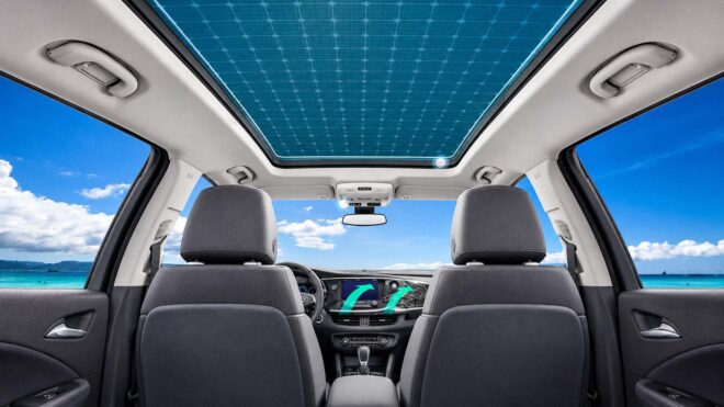 Güneşten elektrik üreten cam tavana sahip otomobiller geliyor