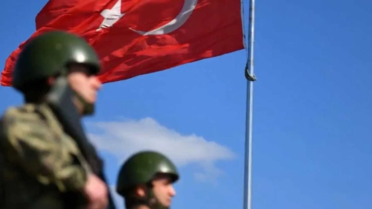 Bu yıl askerlik 3 aya mı düştü? Askerlik süresi kısaldı mı, kaç ay?