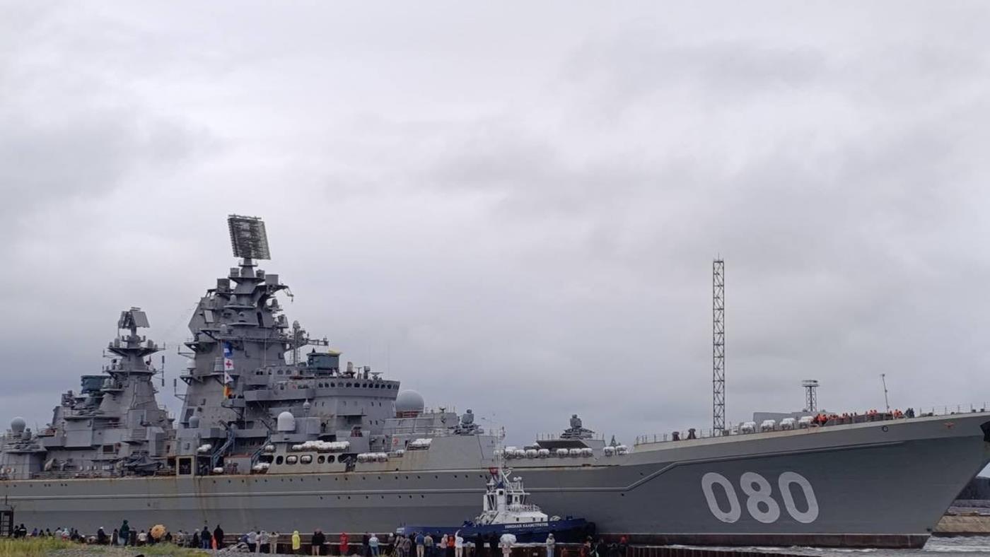 Rusya, Soğuk Savaş’tan kalma nükleer savaş gemisini denize indirdi