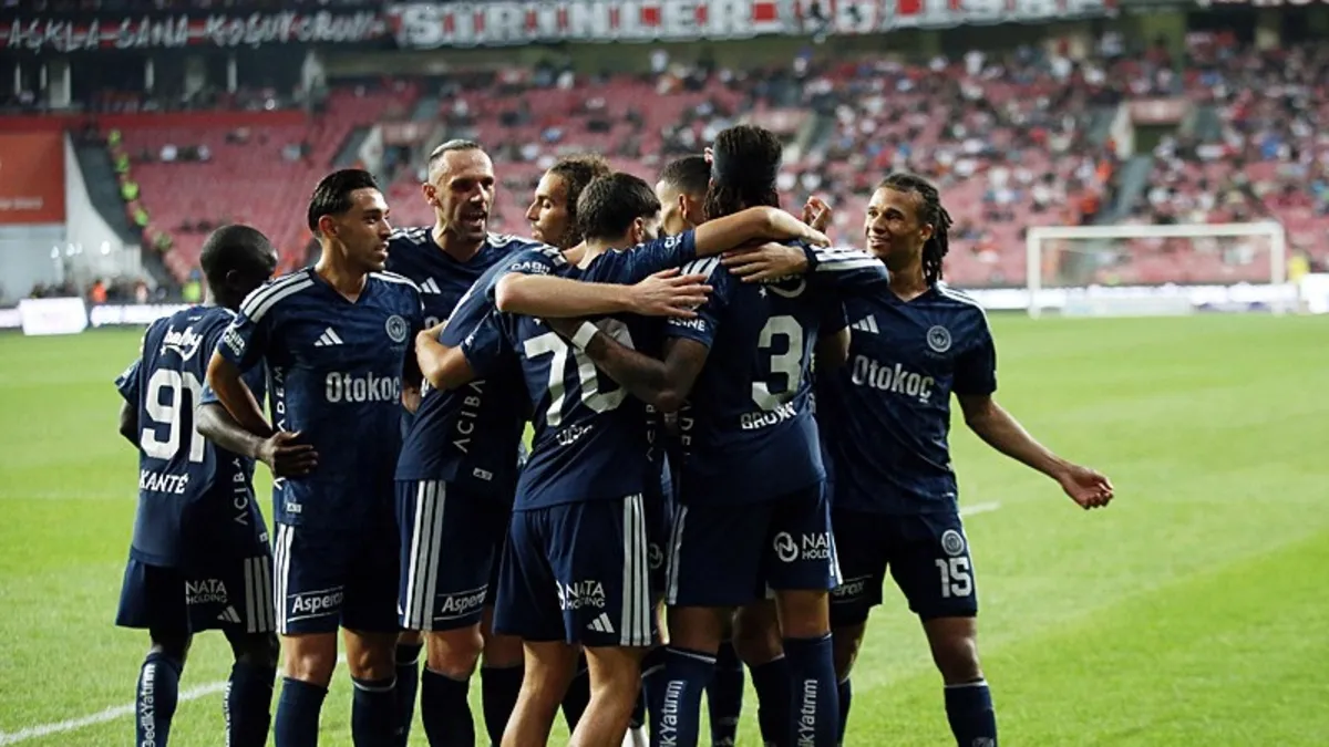 Fenerbahçe Samsun'da Vedat ve Oğuz ile galibiyete uzandı!