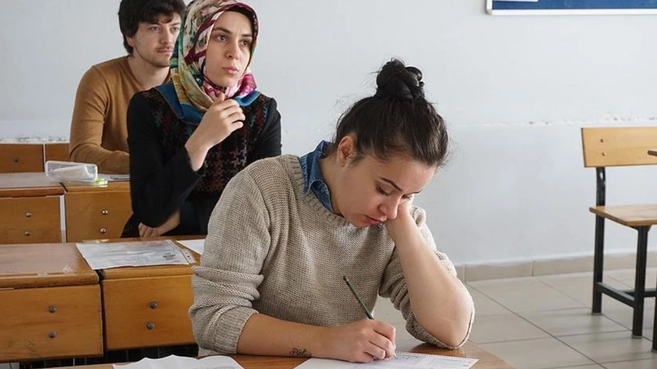 Sağlık Bakanlığı KPSS 2025/5 taban ve tavan puanları... KPSS Lisans, Ön lisans, Ortaöğretim atama puanları