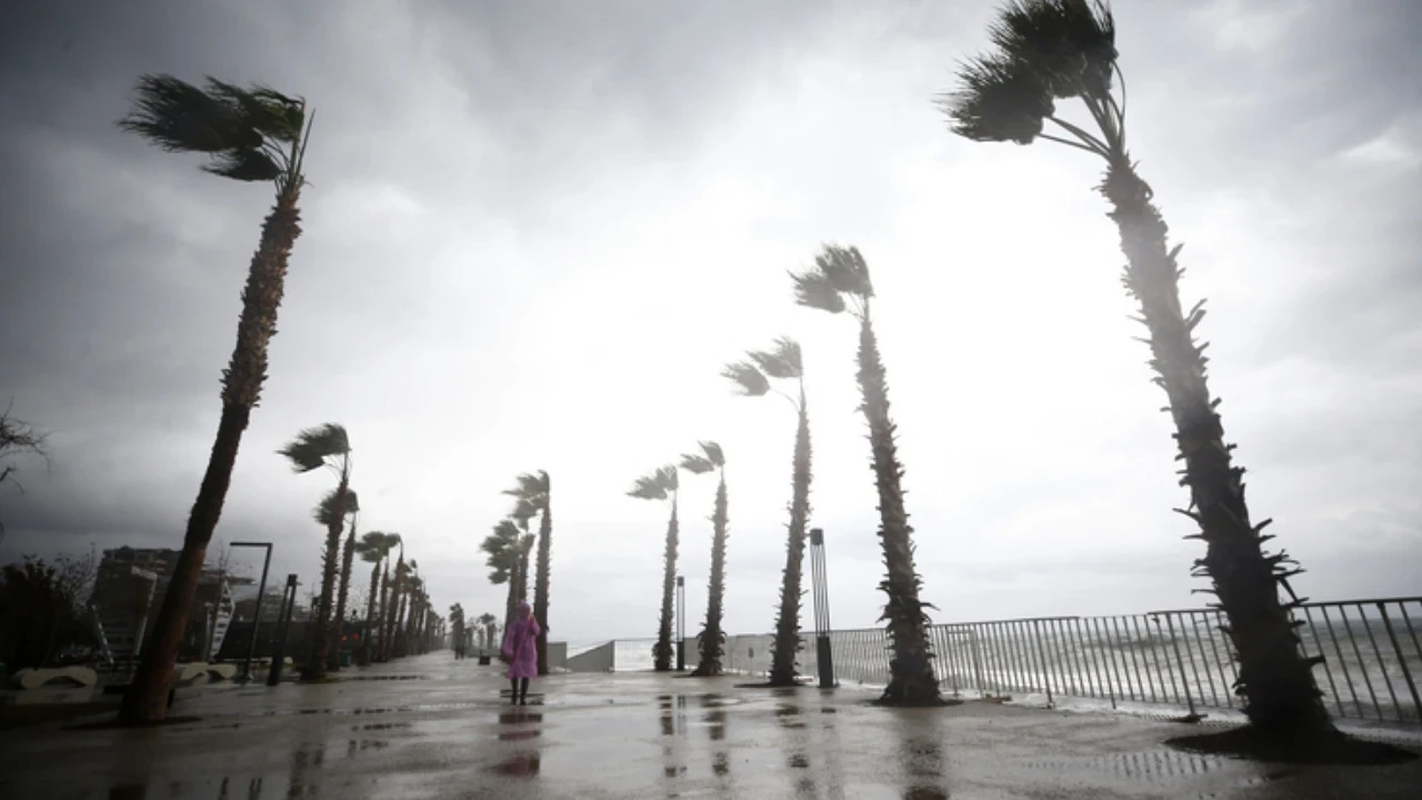 Antalya hava durumu nasıl? Yağmur, şimşek ne zaman duracak?