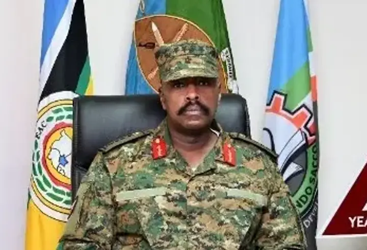 Ugandalı generalden geri adım: Türk kardeşlerimi çok seviyorum
