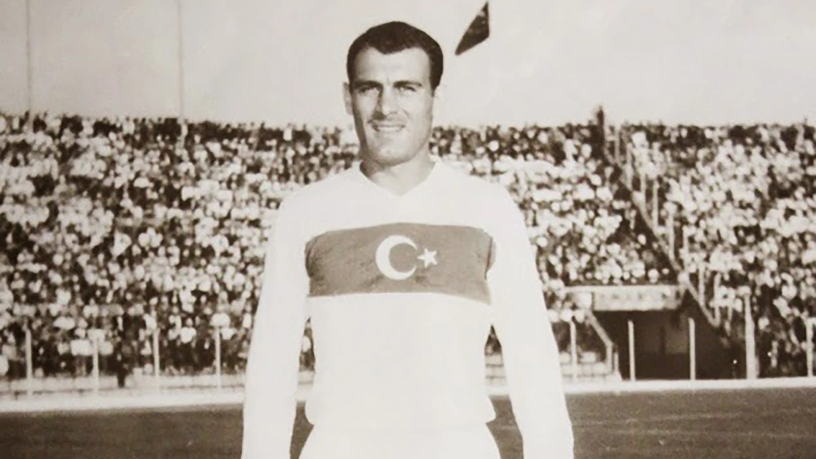 Eski milli futbolcu Candemir Berkman hayatını kaybetti