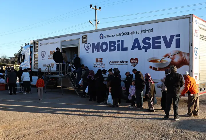 Mobil Aşevi Ramazan bereketini mahallelere taşıyor