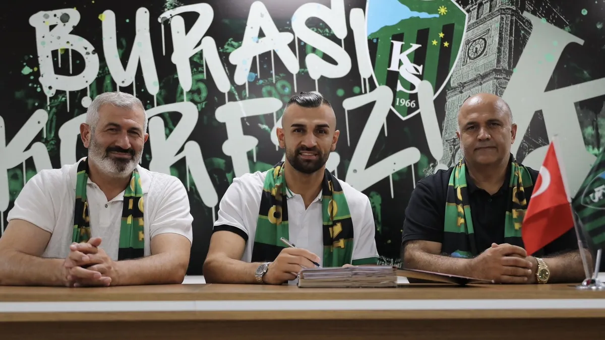 Kocaelispor Serdar Dursun ile 1 yıllık sözleşme imzaladı