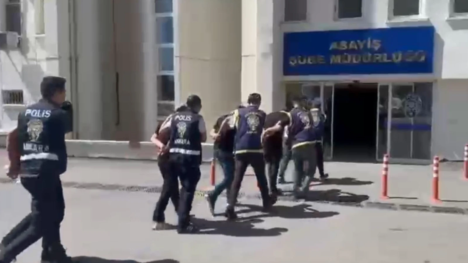 Ankara’da fuhuş ve göçmen kaçakçılığı operasyonu: 44 şüpheli yakalandı