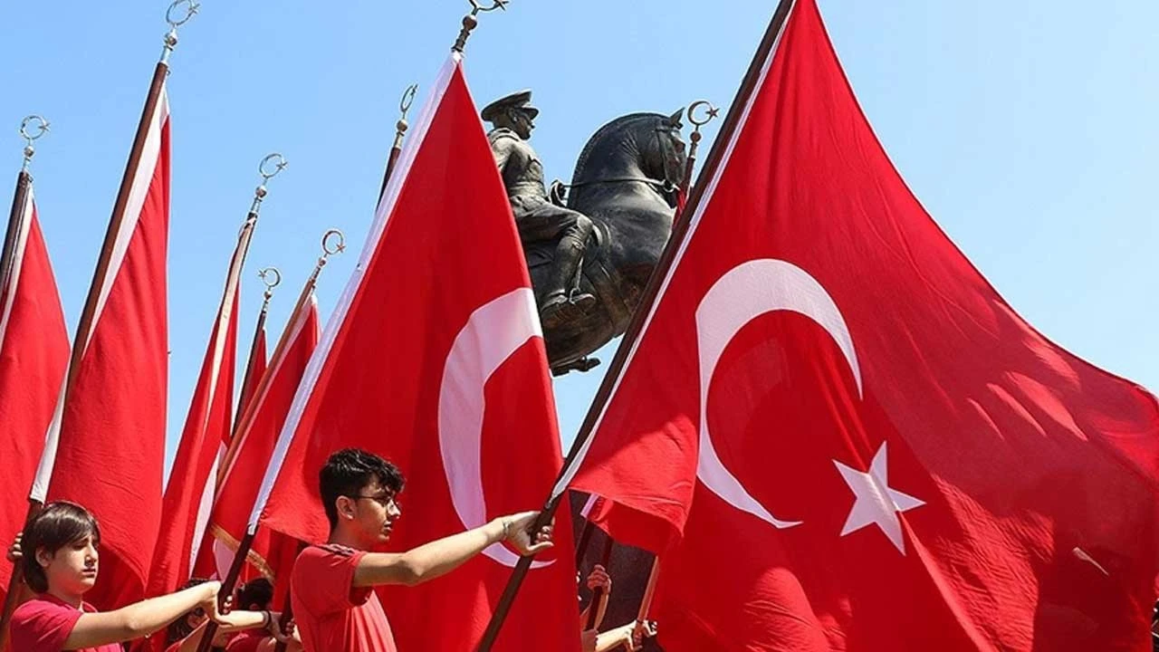 19 Mayıs'ta (yarın) okullar tatil mi? 19 Mayıs resmi tatil mi?