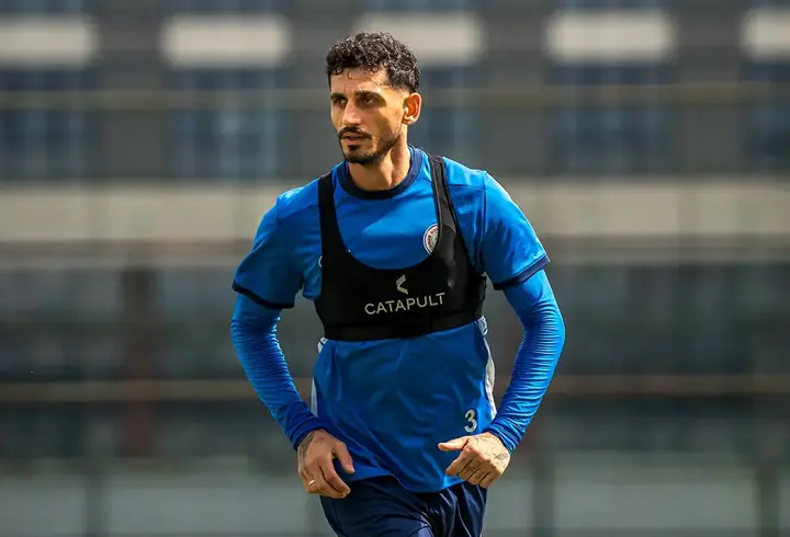Samet Akaydin, savunmada Süper Lig'in zirvesine oturdu