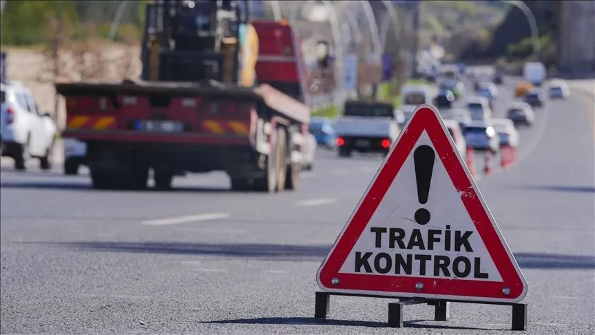 Başkentte 23 Nisan kutlamaları dolayısıyla bugün bazı yollar trafiğe kapatılacak