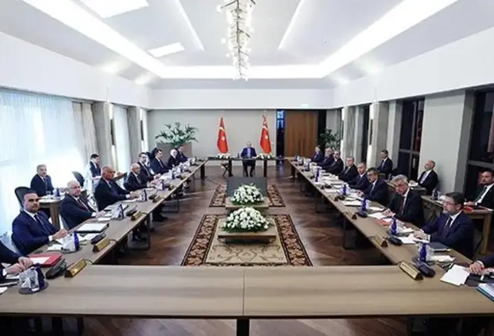 Kabine toplantısı, Cumhurbaşkanı Erdoğan başkanlığında Ahlat'ta başladı