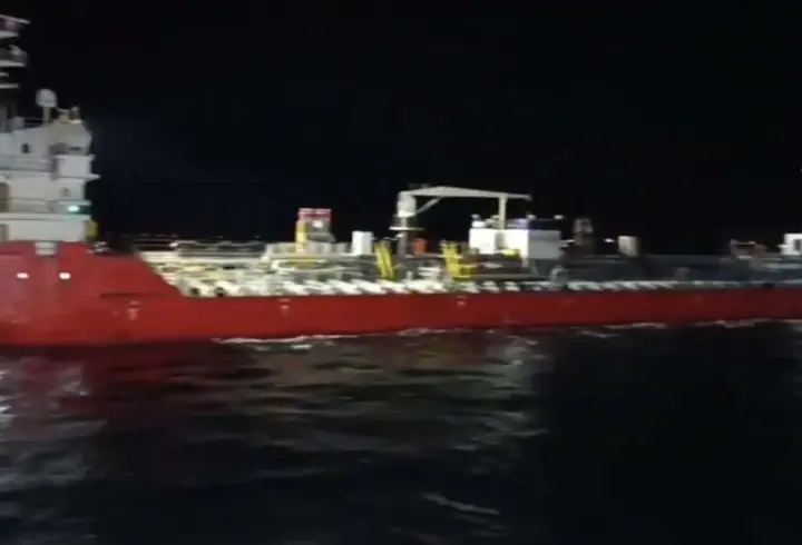 Çanakkale Boğazında Tanker Arızası: Demir Sahasına Çekildi