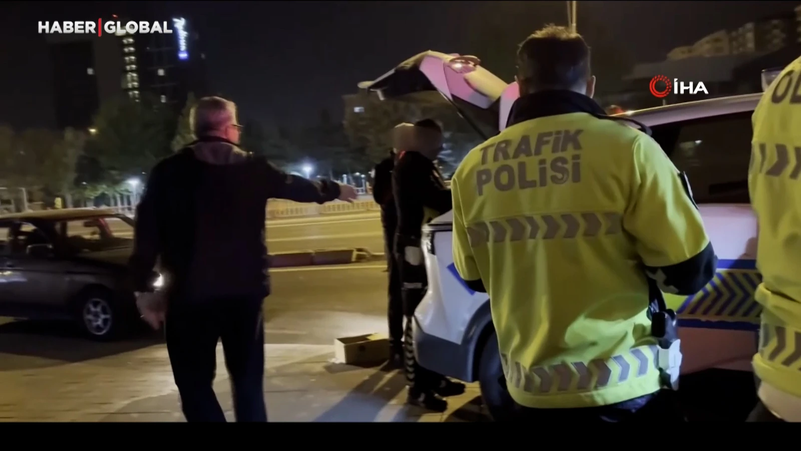 Alkollü sürücüden polise: "Ekmeğimi sen mi vereceksin?"