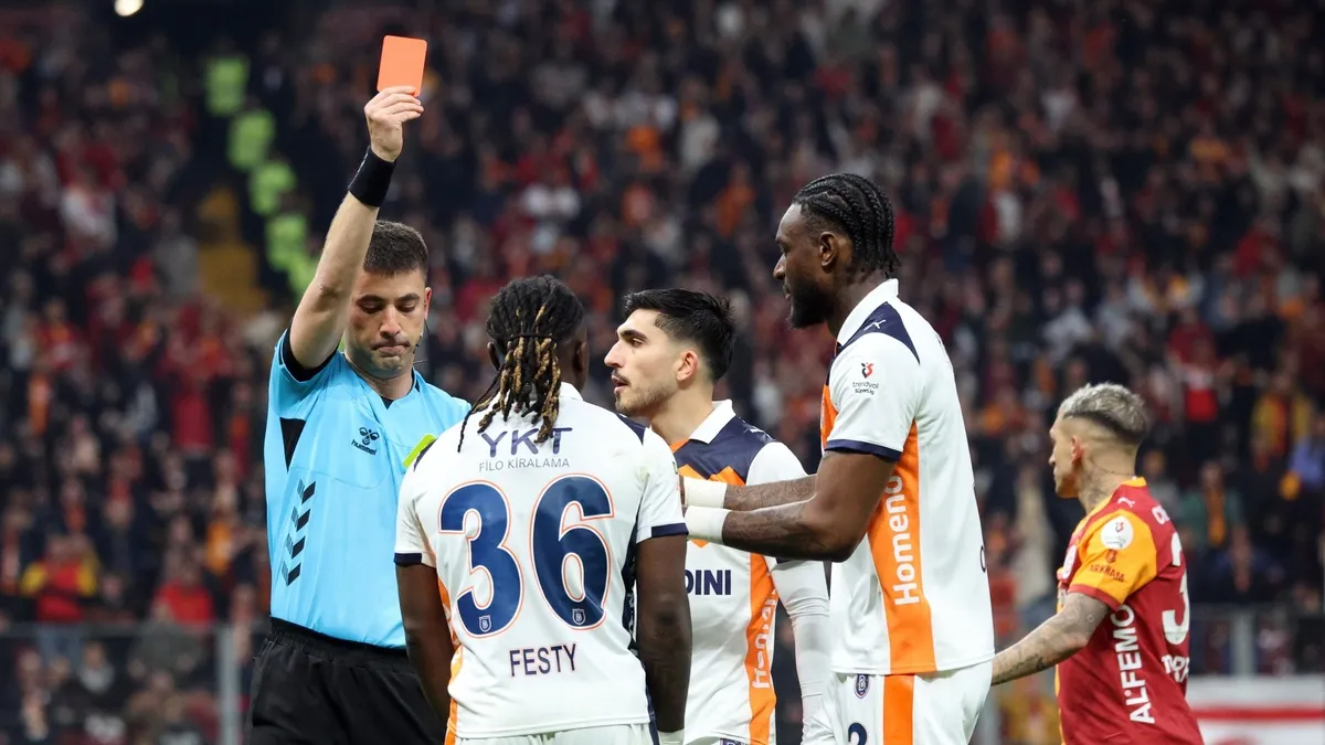 Galatasaray-RAMS Başakşehir maçındaki o kararı Fırat Aydınus yorumladı!