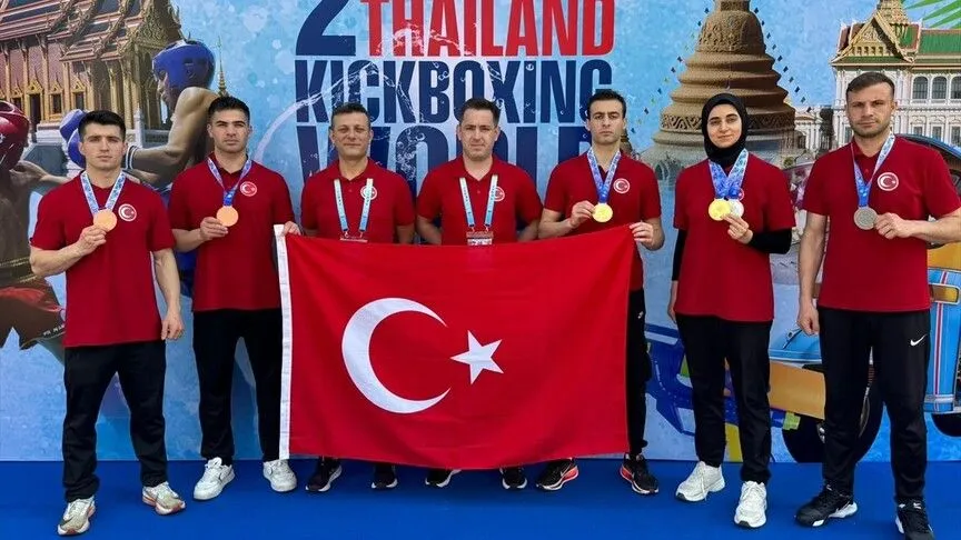 Milli kick boksçular Tayland'da 7 madalya kazandı