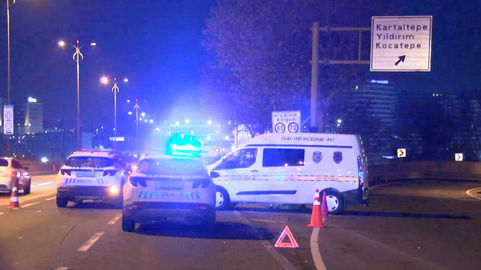 İstanbul'da zincirleme kaza: 2 can kaybı, 4 yaralı