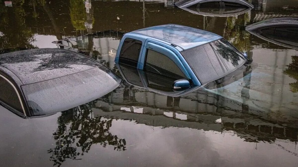 Tayland'daki Sellerde Son Bir Ayda 76 Kişi Öldü