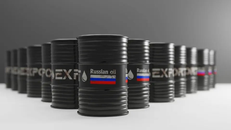 Petrol, Rusya’nın önemli ihracat limanı açılınca düşüşe geçti
