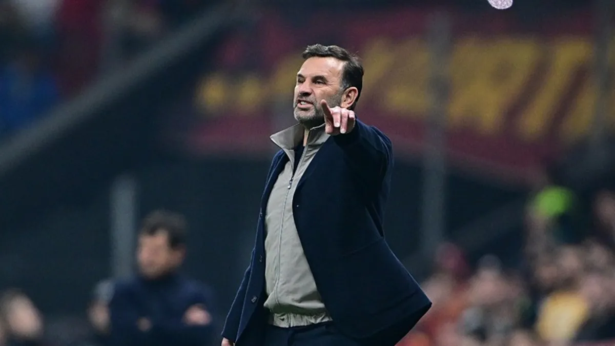 Galatasaray'da Okan Buruk'tan transfer açıklaması! "3 bölgede oynayacak..."