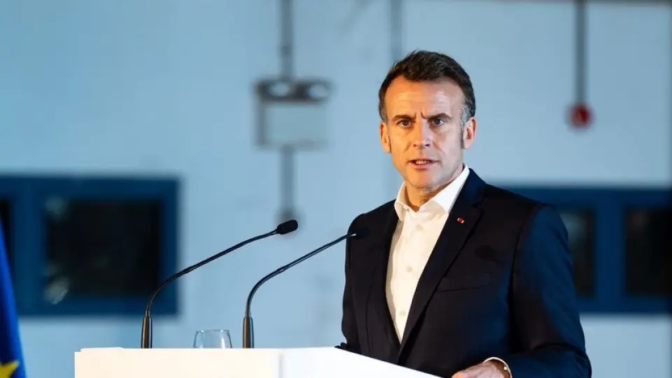 Macron: G7 petrol rezervlerini önümüzdeki günlerde piyasaya sürecek