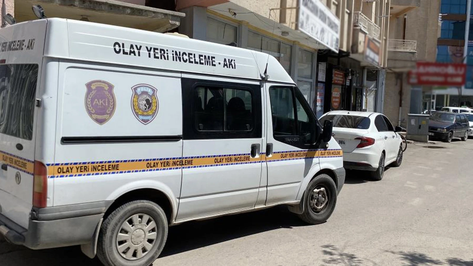 Tırmandığı balkon demirinden düşen down sendromlu çocuk ağır yaralandı