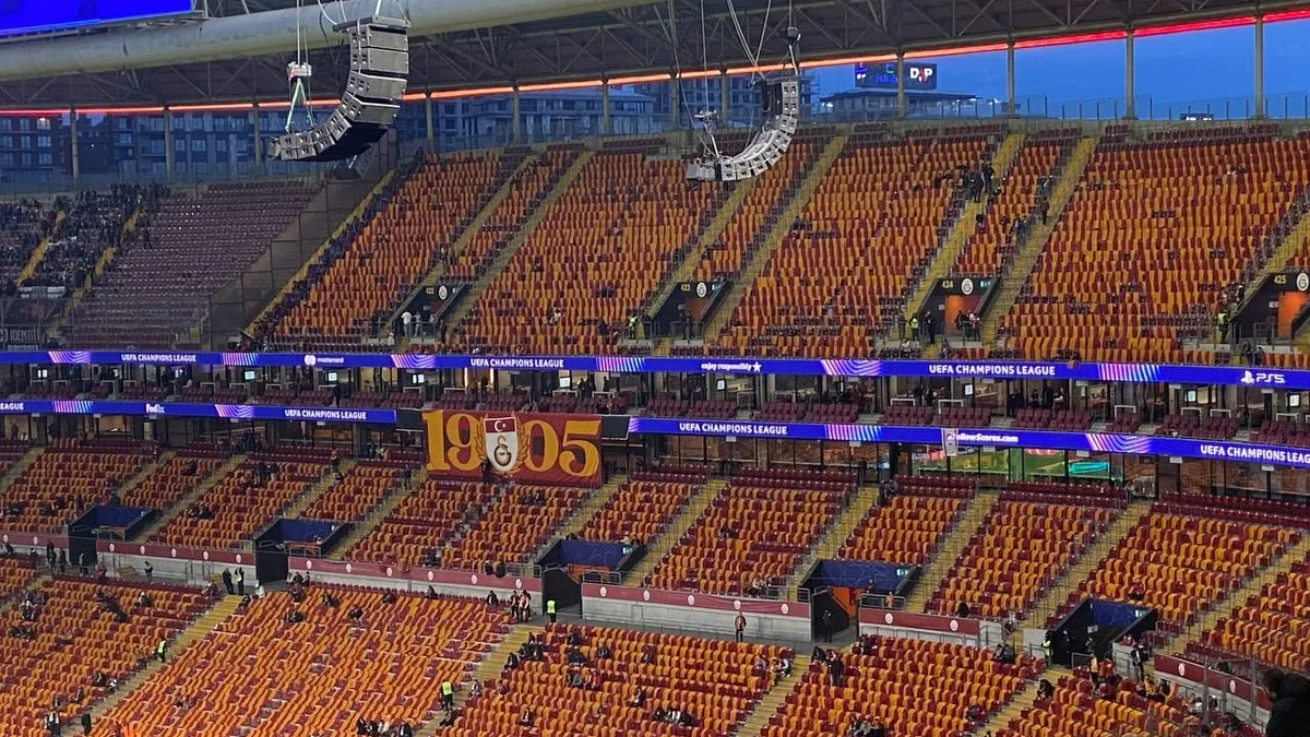Galatasaray-Juventus maçı öncesi RAMS Park'da bayraklar hazır!