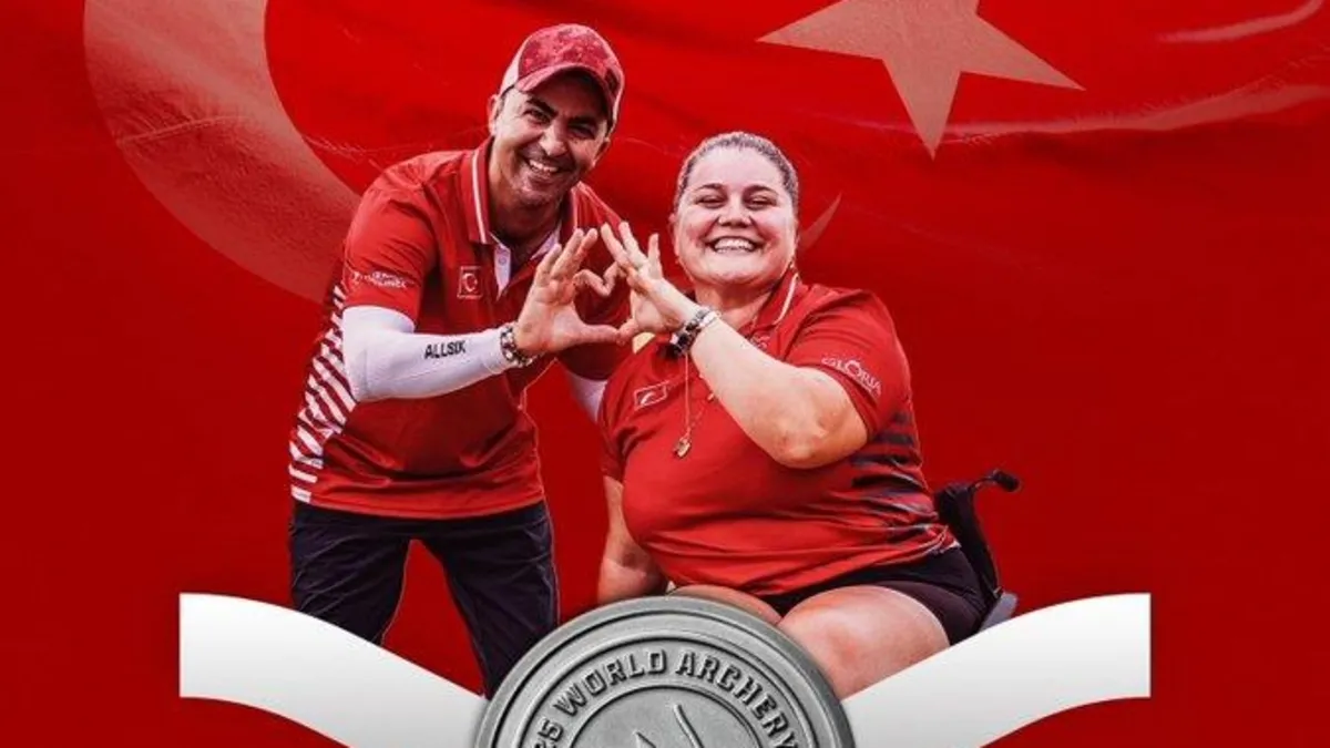 Öznur Cüre Girdi ve Kenan Babaoğlu'ndan gümüş madalya!