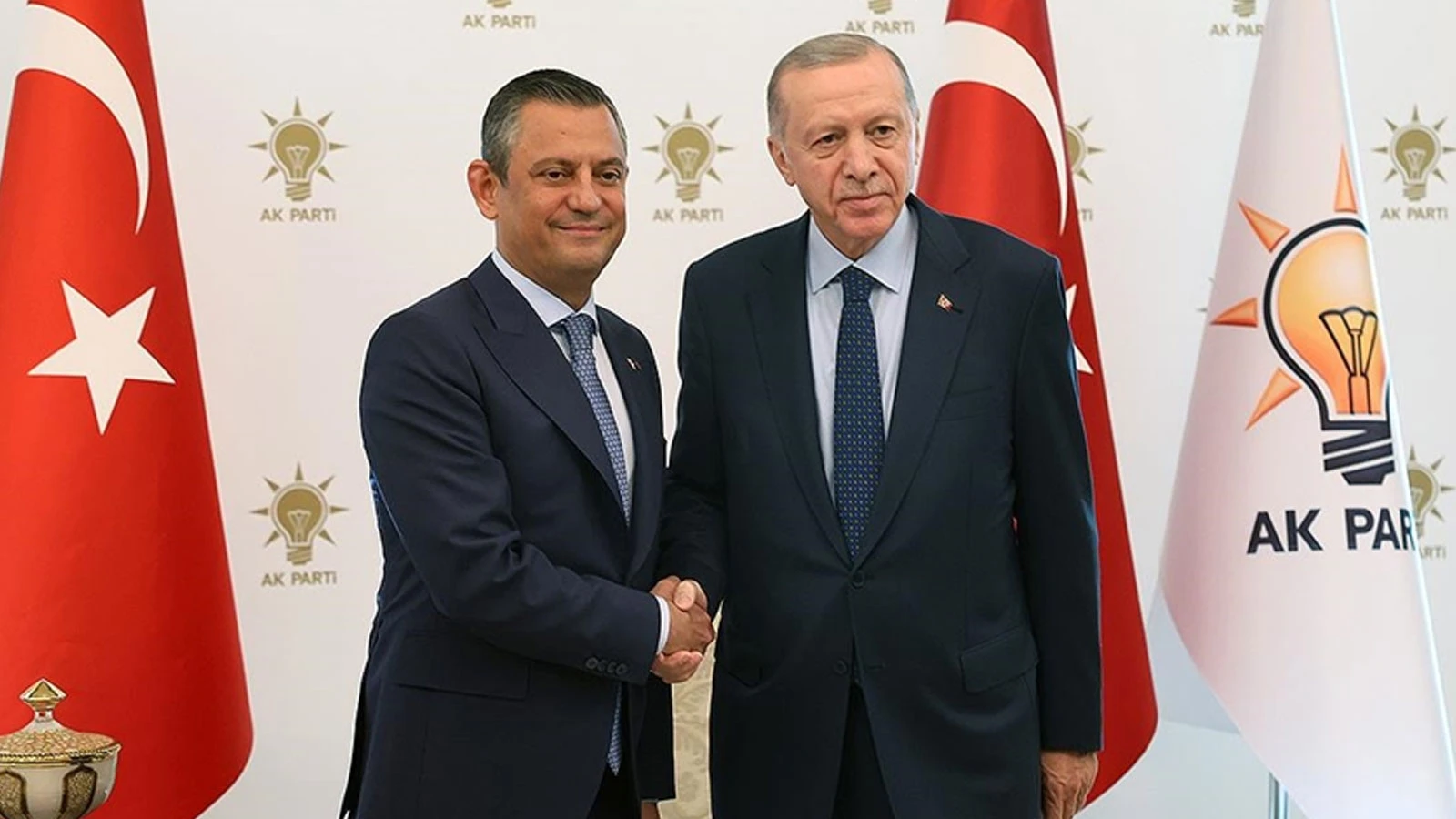 Cumhurbaşkanı Erdoğan'dan Özgür Özel'e 500 bin TL'lik dava