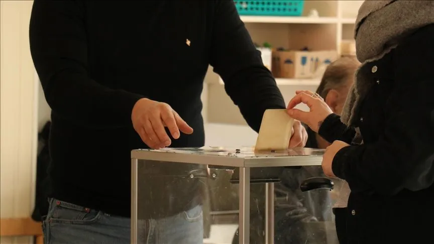 Fransa'da yerel seçimlerin ikinci turunda oy verme işlemi başladı 