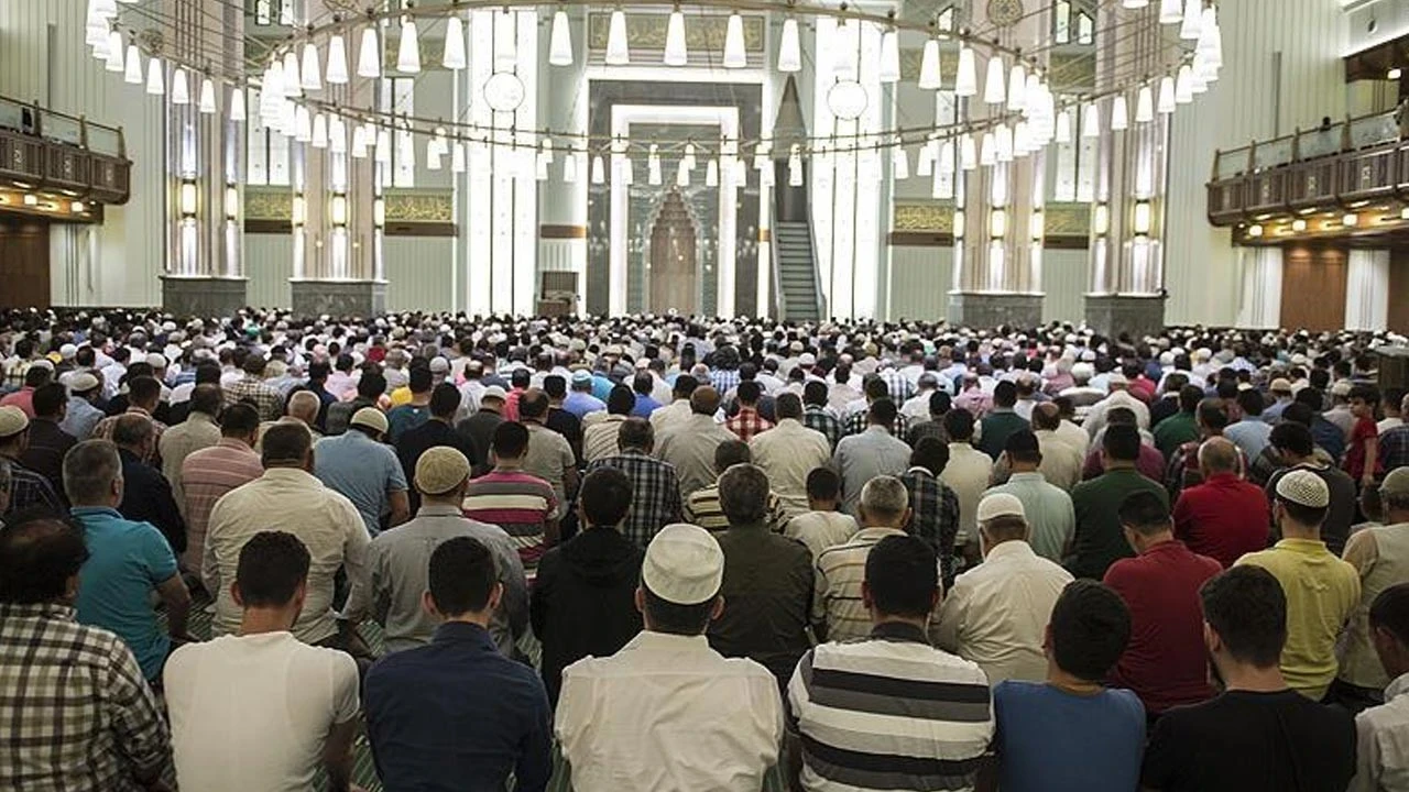 İstanbul İl Milli Eğitim Müdürlüğünden 'cuma namazı' talimatı