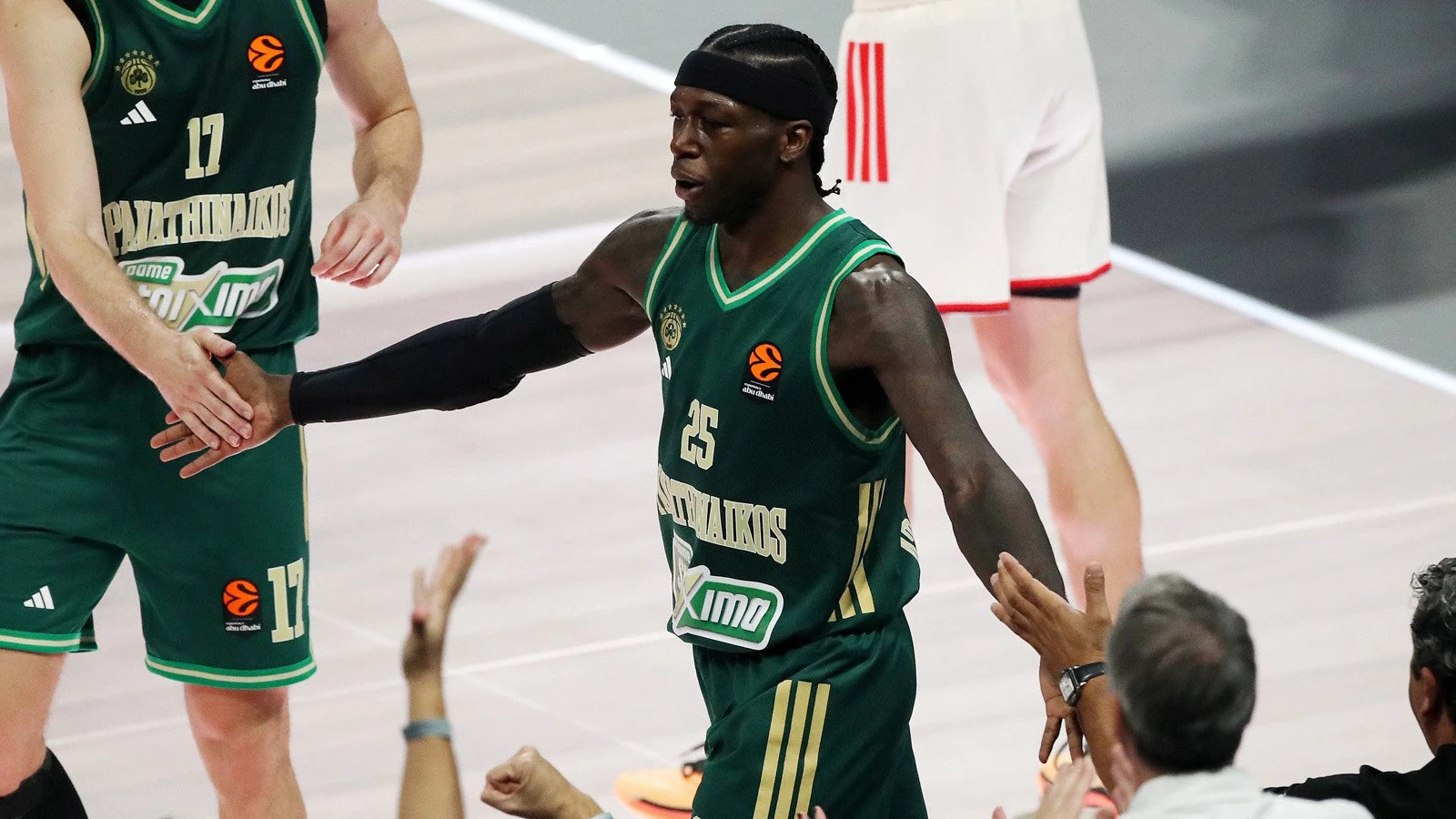 Euroleague'de ilk haftanın MVP'si Kendrick Nunn seçildi