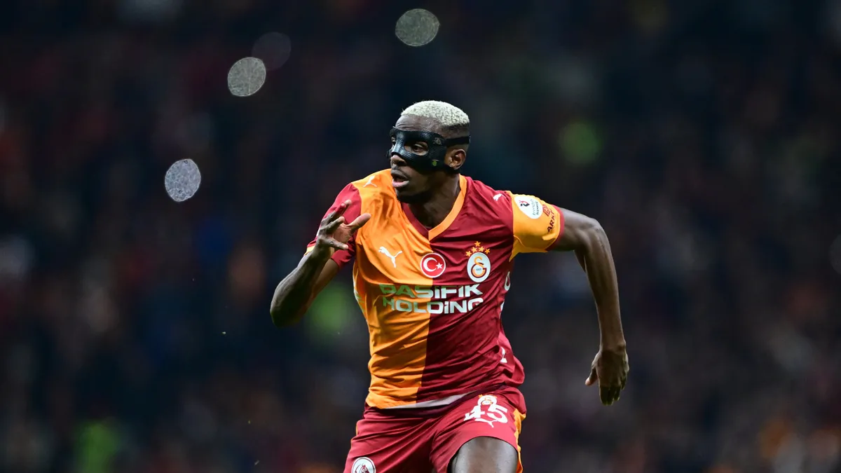 Victor Osimhen için sezonu kapatma tehlikesi! 1 ay denmişti ancak...