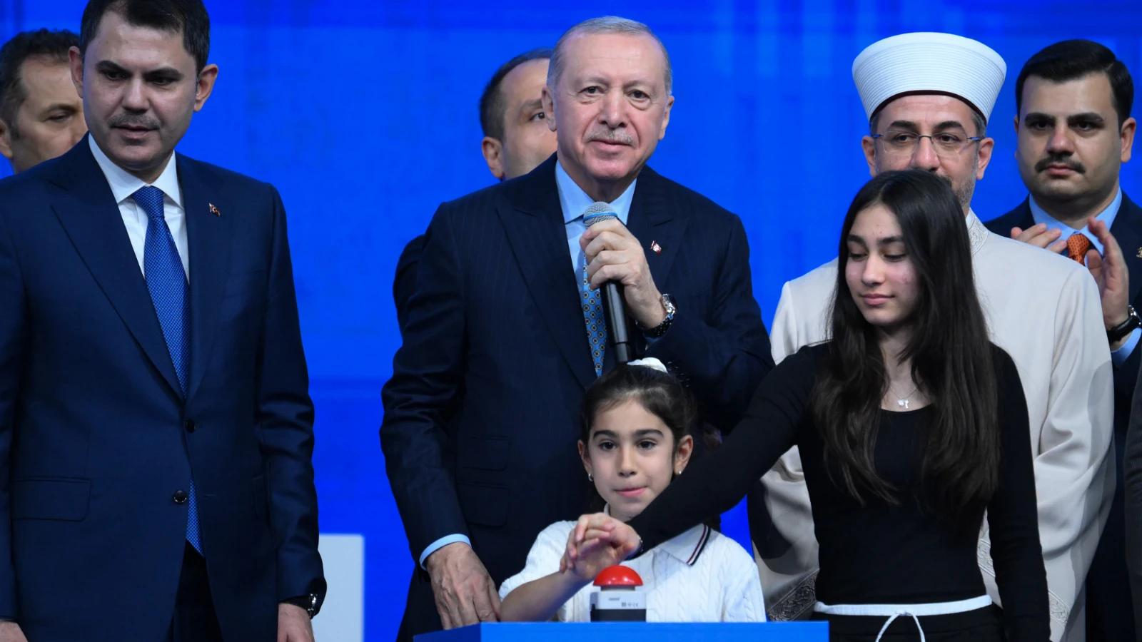 İstanbul'da 100 bin sosyal konut için kura çekimi başladı