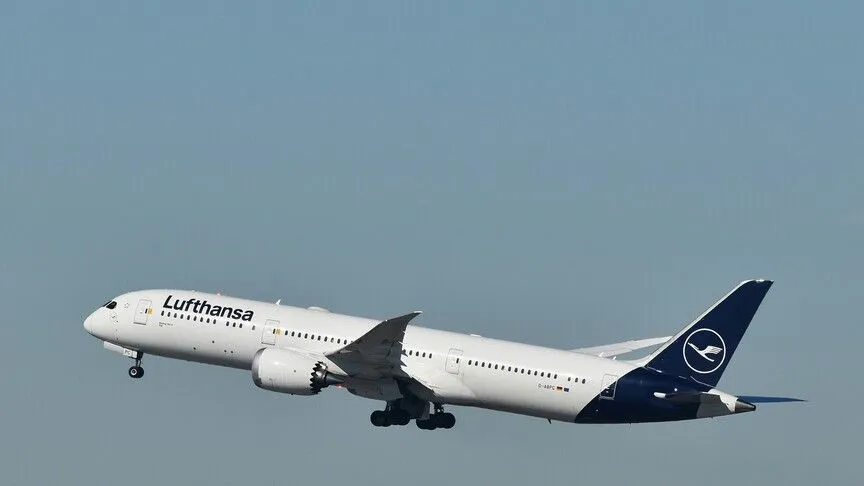 Lufthansa, Frankfurt Varışlı Uçuşlarında Yakıt Sıkıntısı Nedeniyle Fazla Yakıt Taşınması Talimatı Verdi