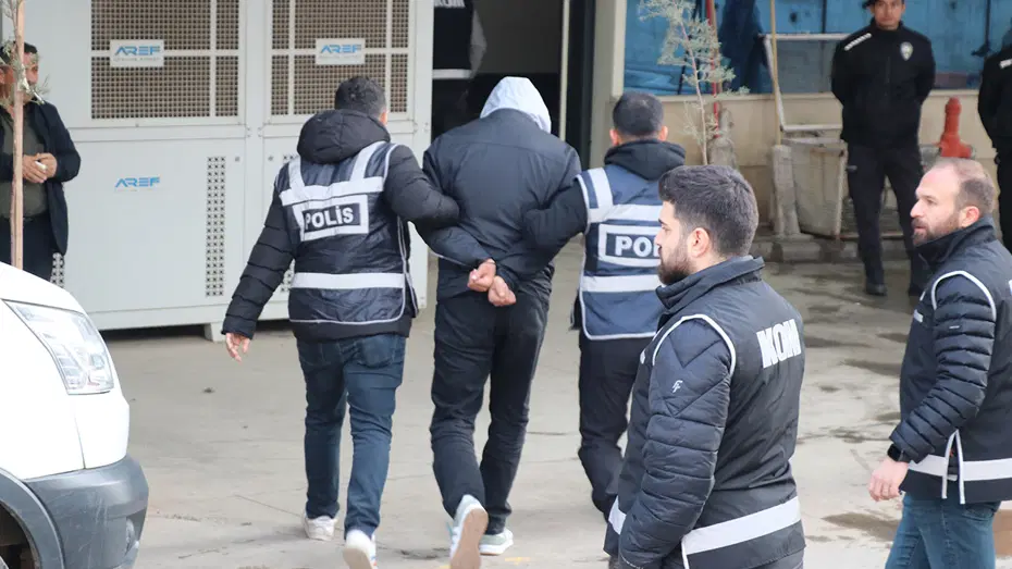 İstanbul merkezli 5 ilde tefecilik operasyonu: 9 kişi gözaltında