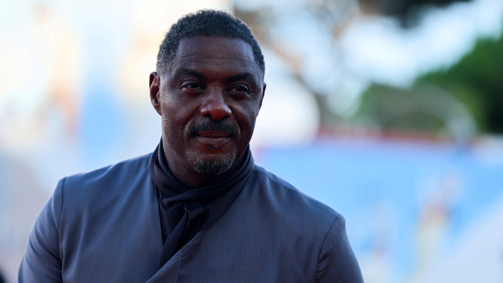 Hollywood'dan saraya! Idris Elba şövalye ilan edildi!