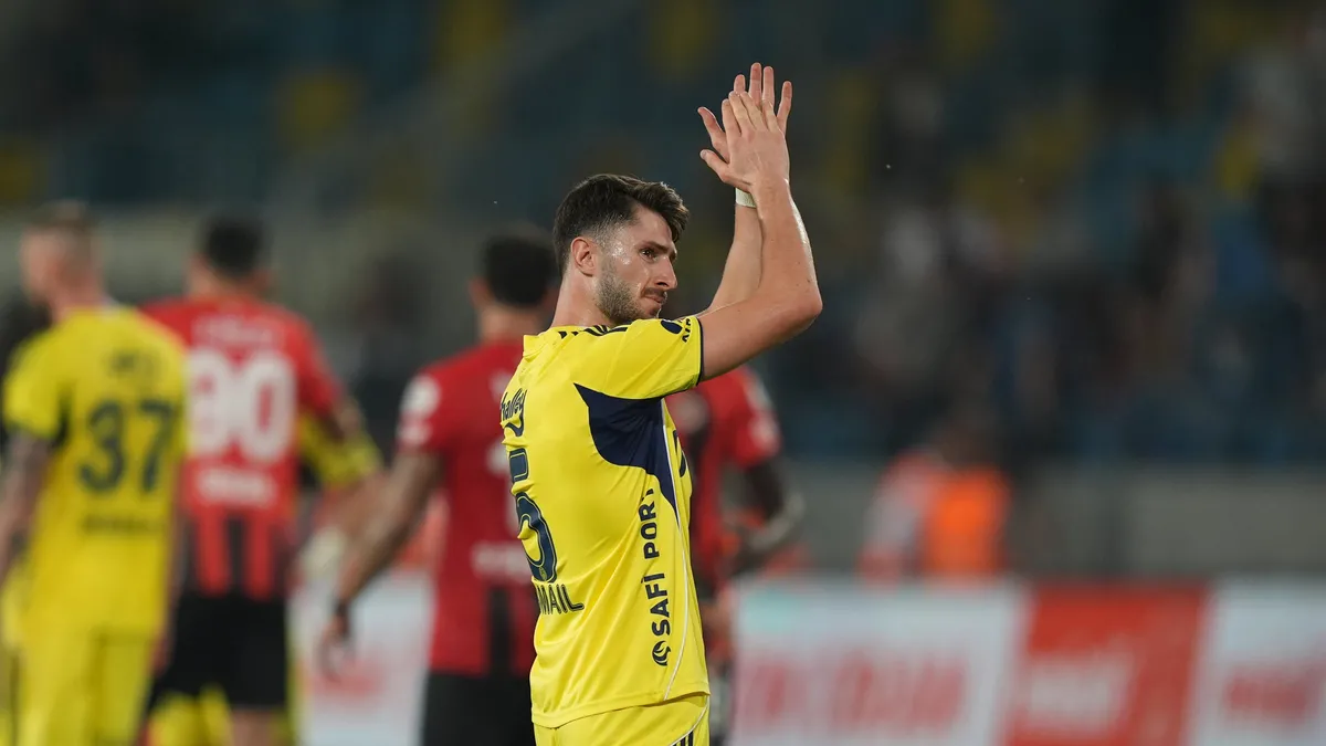 Fenerbahçe kararını verdi! İsmail Yüksek'i Beşiktaş derbisinde izleyeceklerdi ancak...