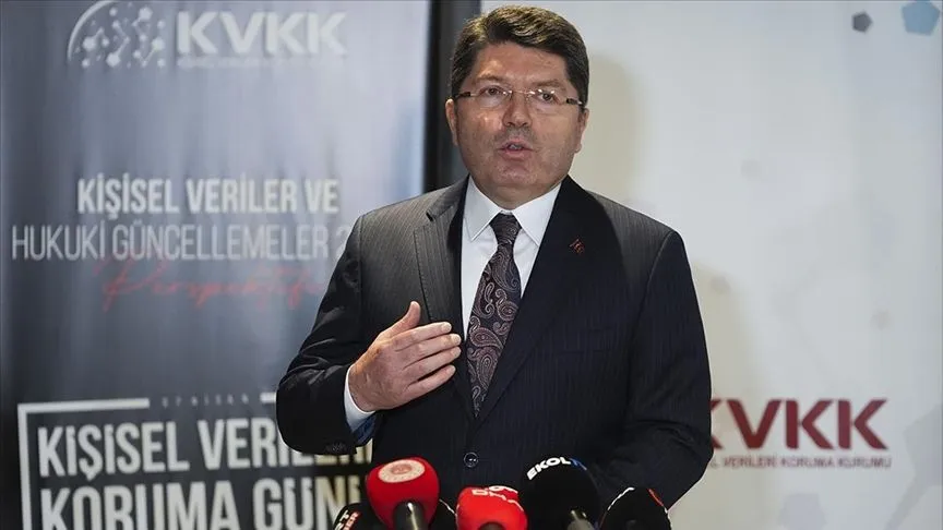 Adalet Bakanı Tunç: Hukuka saygı göstermesini özellikle tavsiye ederiz