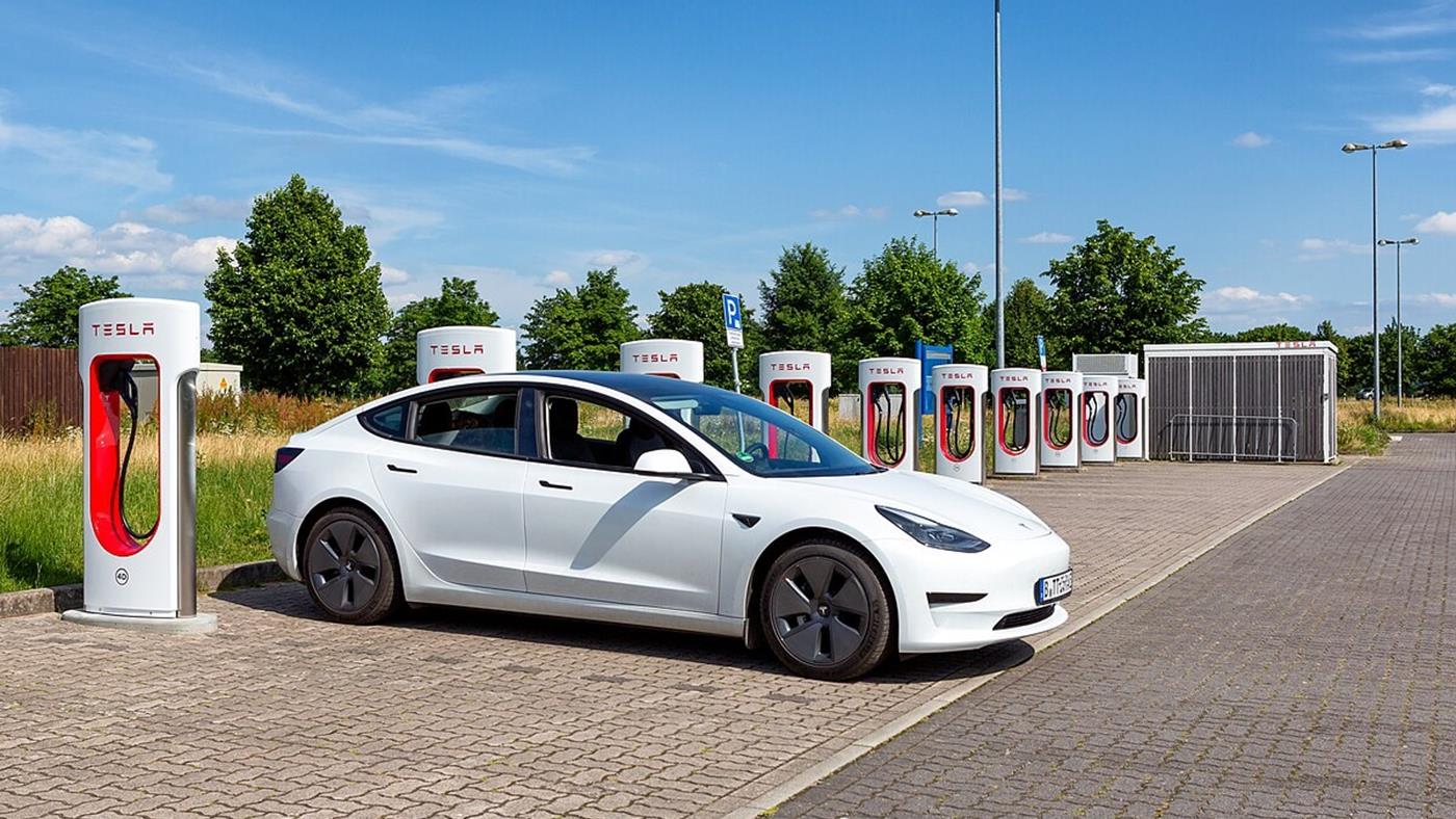 Tesla Supercharger şarj ücretlerine iki haftada ikinci zam!