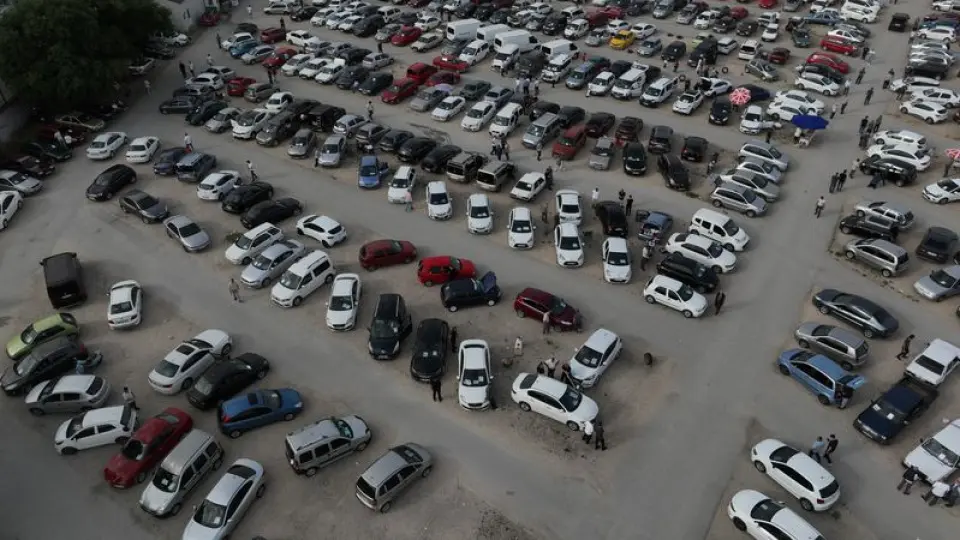 "Otomotiv pazarı Şubat ve Mart aylarında yavaşlayabilir"