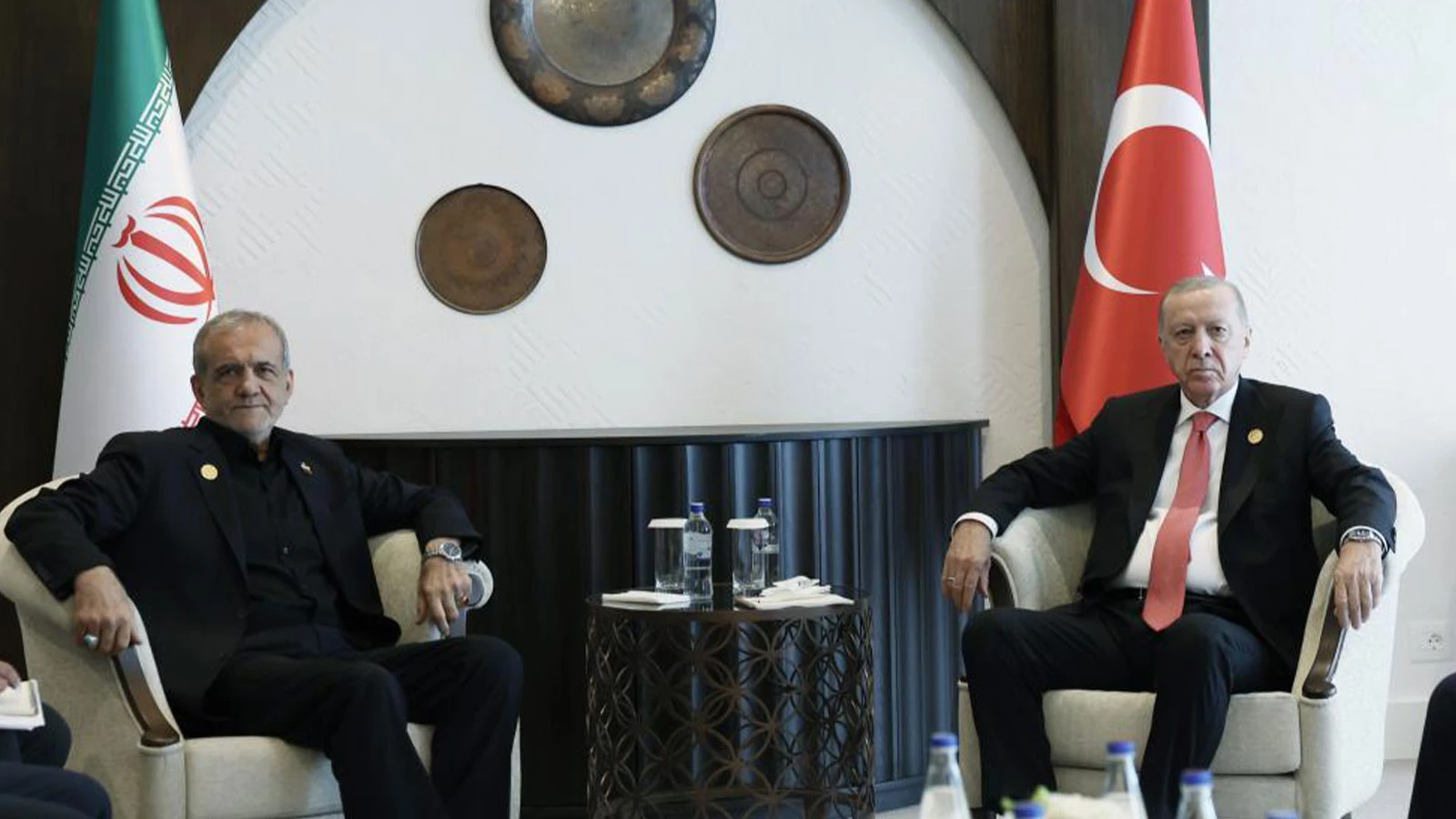 Cumhurbaşkanı Erdoğan, Şerif ve Pezeşkiyan ile bir araya geldi