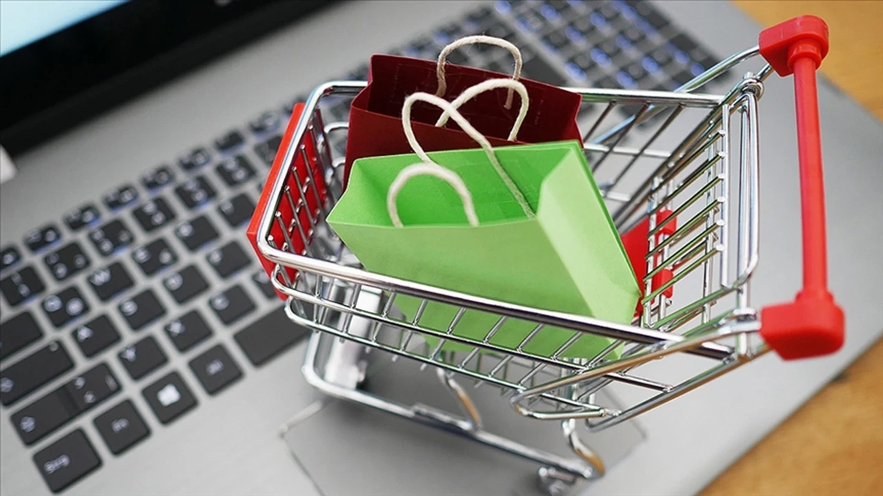 E-ticaret ve kartlı ödemeler çarpan etkisiyle büyüyor