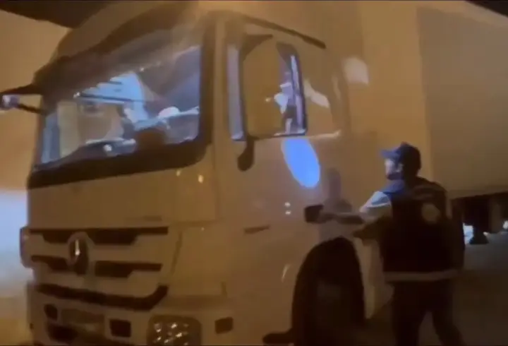 Hatay'da 16 kaçak göçmen yakalandı; 2 kişi tutuklandı